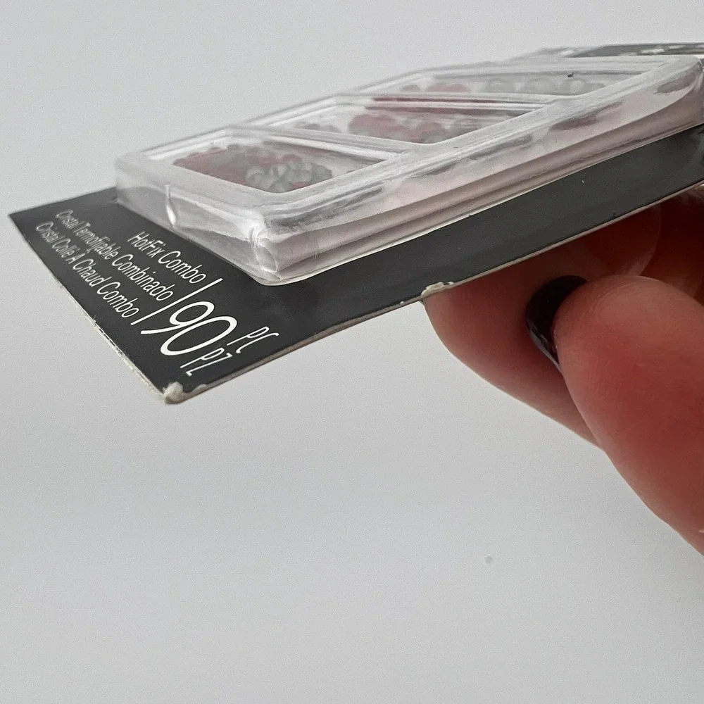 EK Success HotFix Red Gray‎ Crystal Mix 90pc Made w/ Swarovski Elements